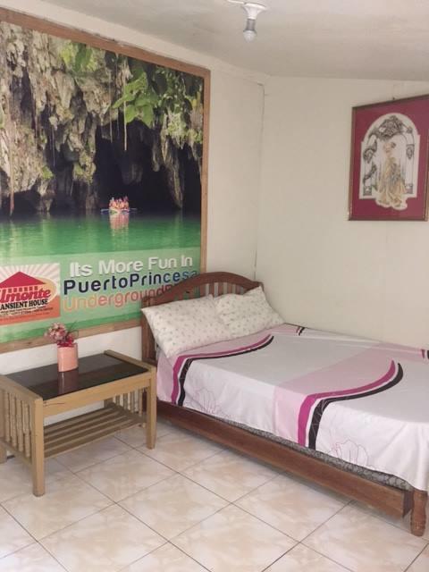 Auberge de jeunesse Almonte Transient House à Puerto Princesa Extérieur photo